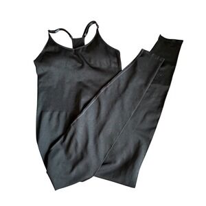 PINK Victoria's Secret Onesie NWT Women's Medium‎ Black Seamless Workout Onesie